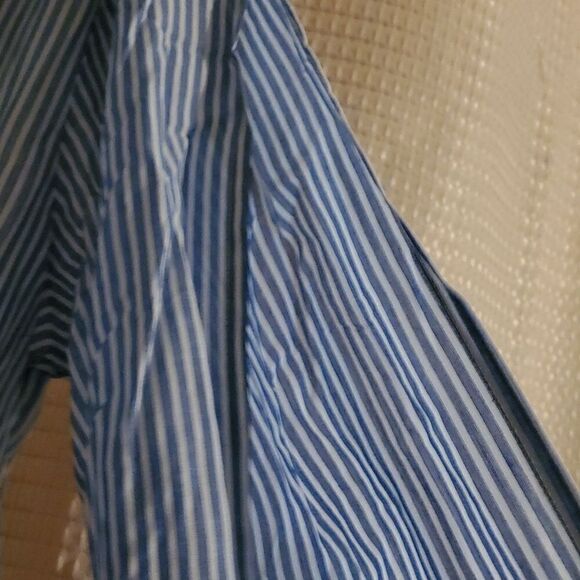 ATTITUDES RENEE SPLIT SLV FRONTBWOVEN TOP A375337 - Picture 3 of 10